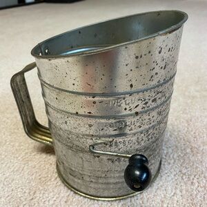 Vintage Bromwell’s Metal Flour Sifter with Black Handle